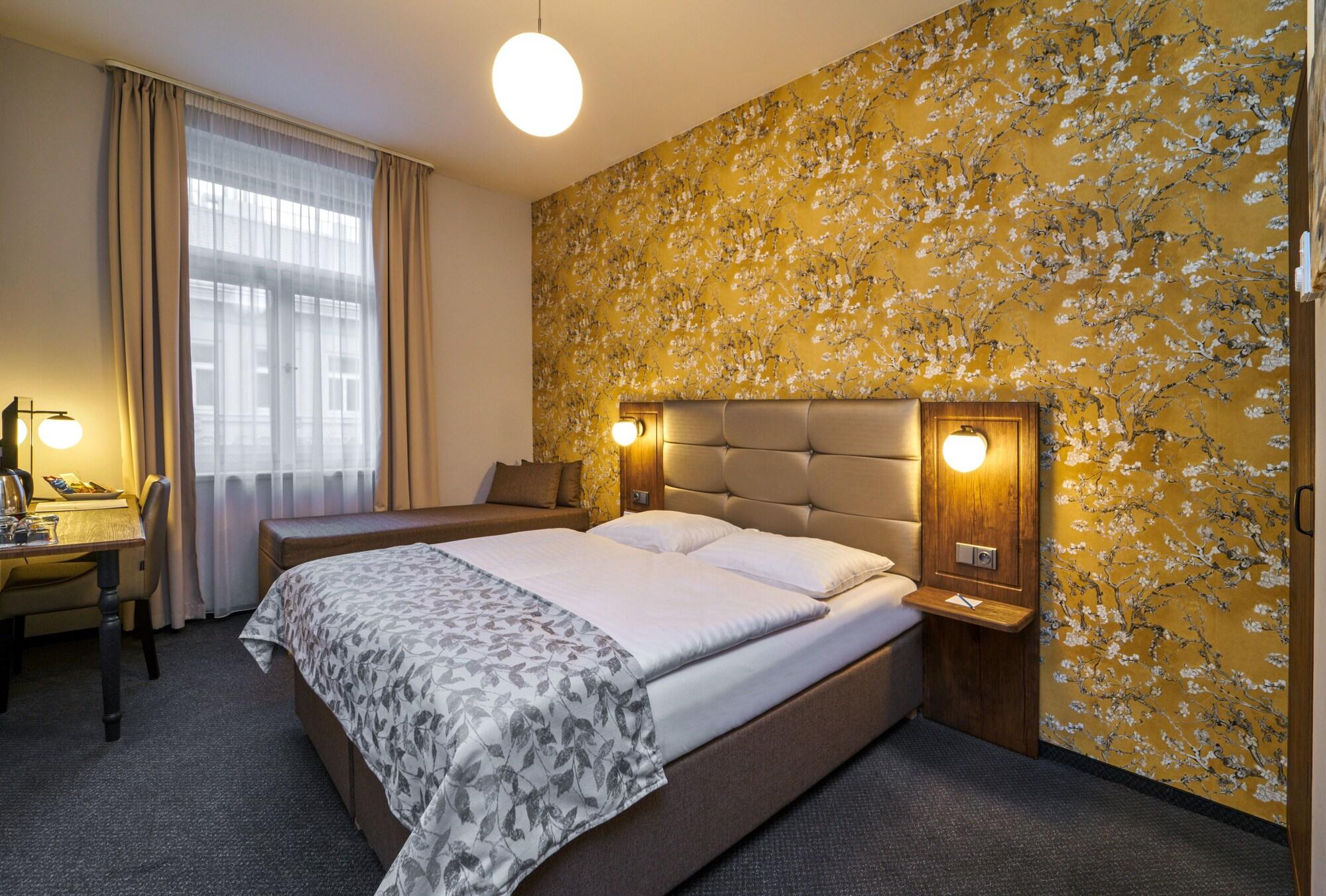 Victoria Hotel